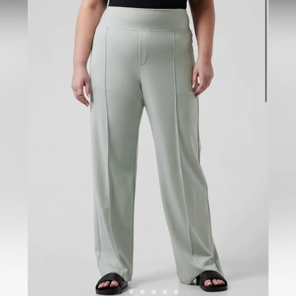 Athleta Eastbound Wide Leg Pants – Sage Green – Women's Size 16
